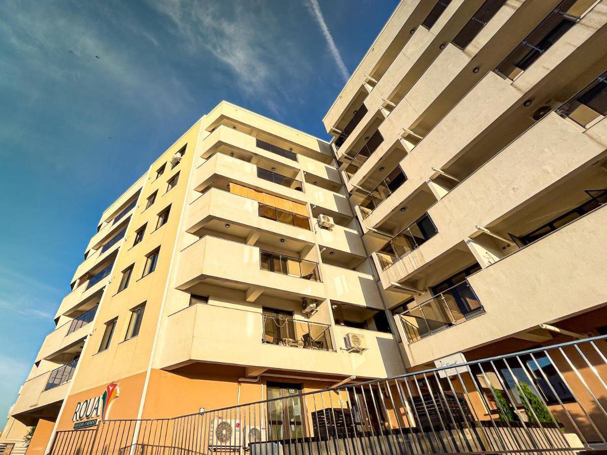 Uniquemoments Airport Apartment & Secure Parking & Airport Shuttle Iasi Buitenkant foto